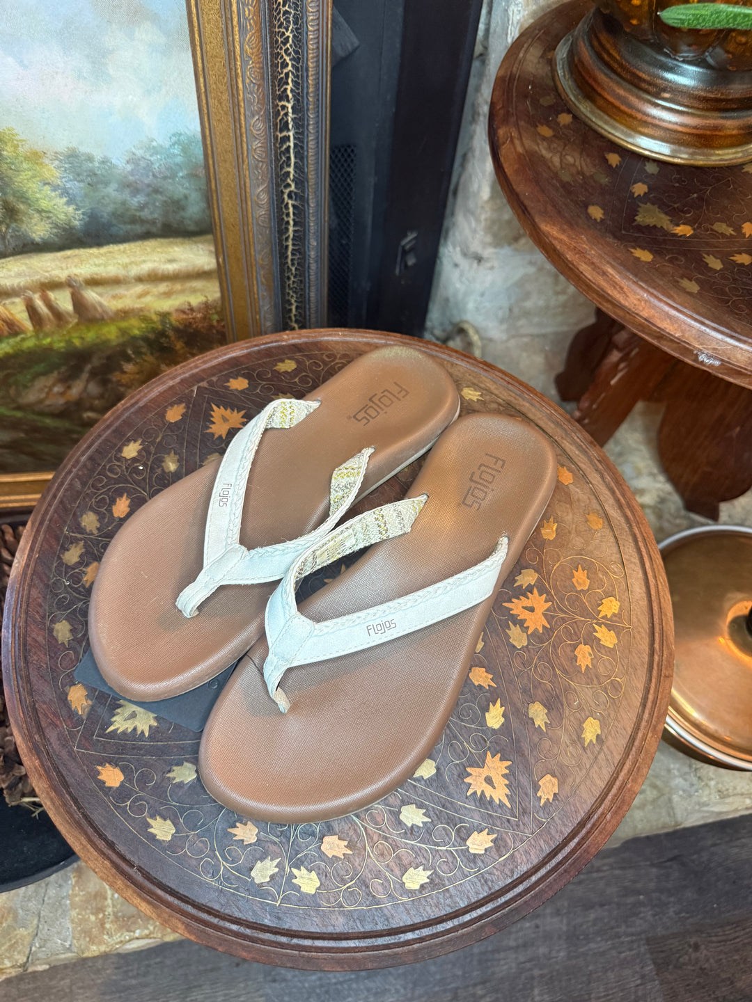 Flojos Sandals