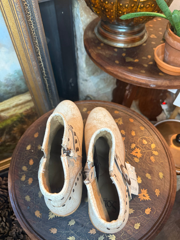 Sofft Crackle Boots
